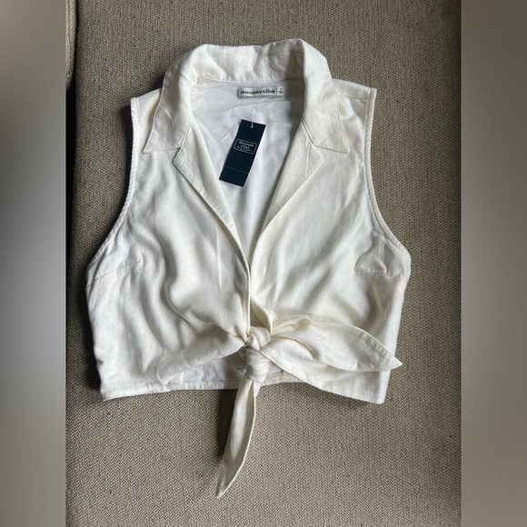 Abercrombie & Fitch Tops - Abercrombie & Fitch Linen Tie Front Top